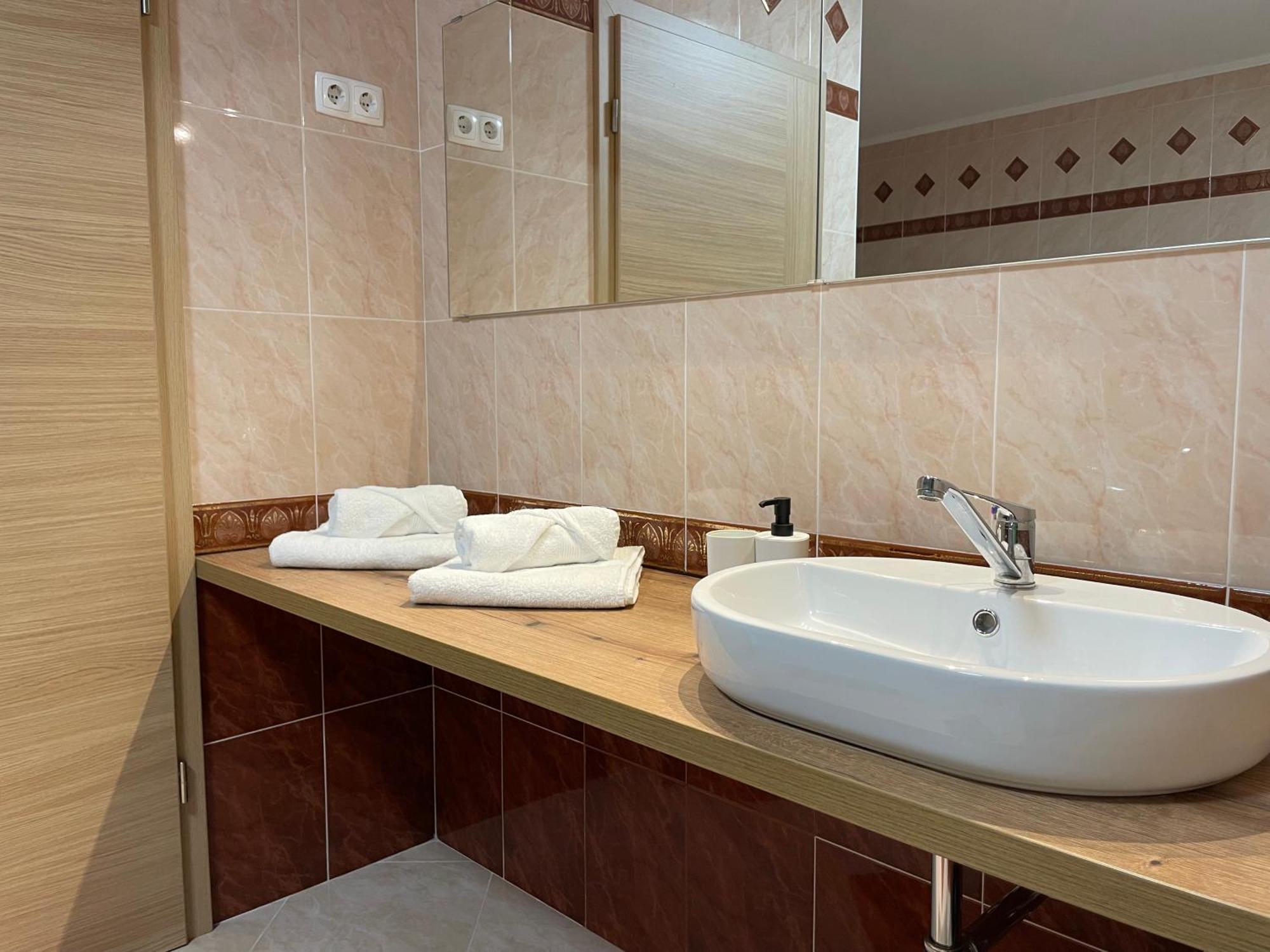 All Seasons Apartments Lasko ภายนอก รูปภาพ